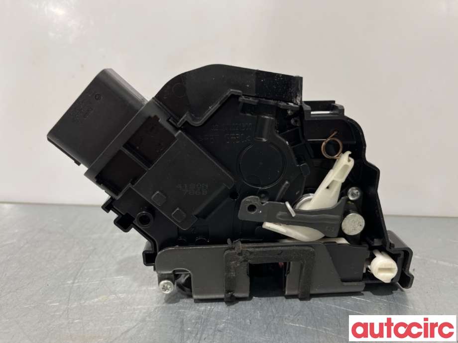 Låsekasse høyre bak til Ford Focus 2008-2010 (Type II, Fase 2)  (FORD|4892382||4M5AA26412BE)