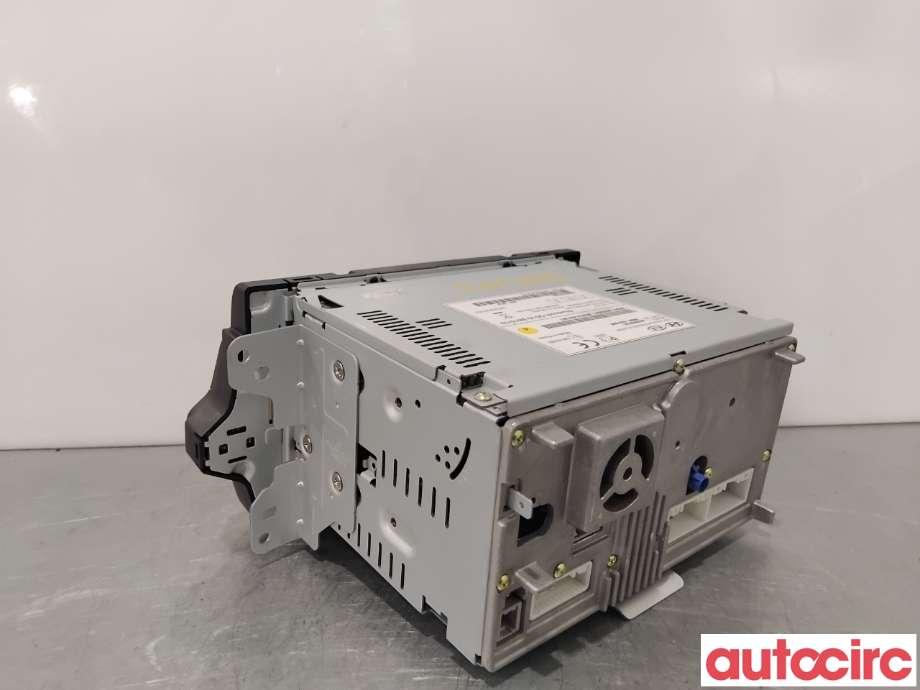 Bilstereo navigasjon til Kia Cee