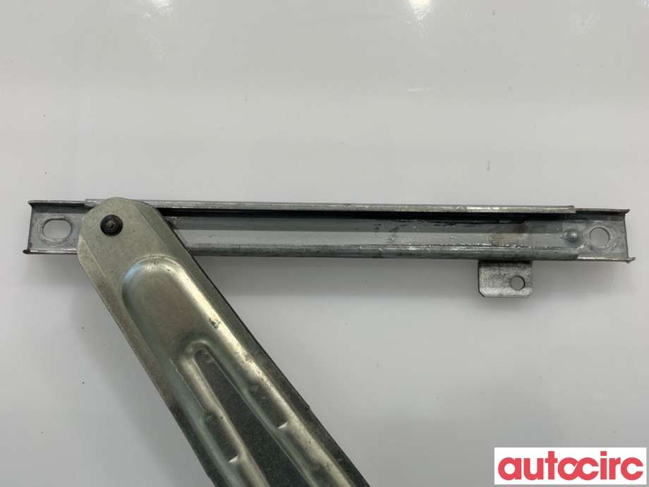Ruteheis til Mitsubishi Lancer 2008-2017  (MITSUBISHI|5743A253|)