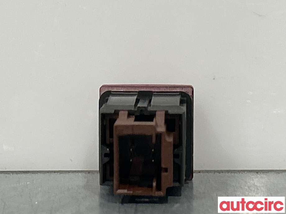 Bryter nødblink til Peugeot 207 2006-2012  (PEUGEOT|6554RQ)