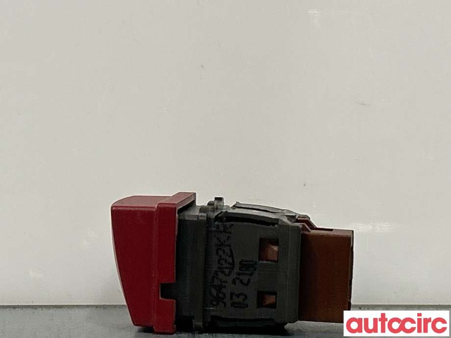 Bryter nødblink til Peugeot 207 2006-2012  (PEUGEOT|6554RQ)
