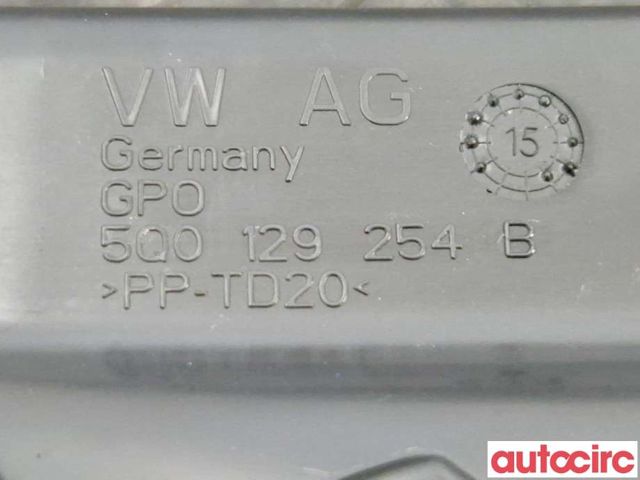 Diverse deler til VW Passat 2015-2019 (Fase 1) (B8) (B8) (VOLKSWAGEN|5Q0129254B|)