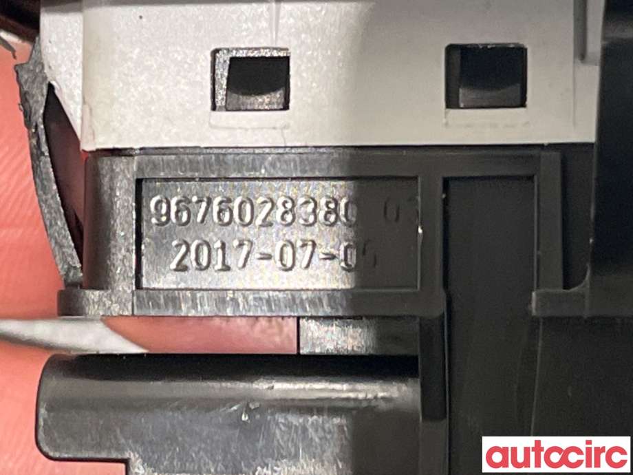 Bakluke/bakdør håndtak til Peugeot 308 2013-2021 (Type II)  (PEUGEOT|9676028380|)