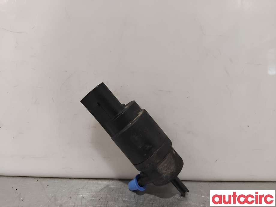 Spylerpumpe bak til Mercedes C-Klasse 2000-2004 (Fase 1) (W203) (W203) (MERCEDES|A2218690121|)