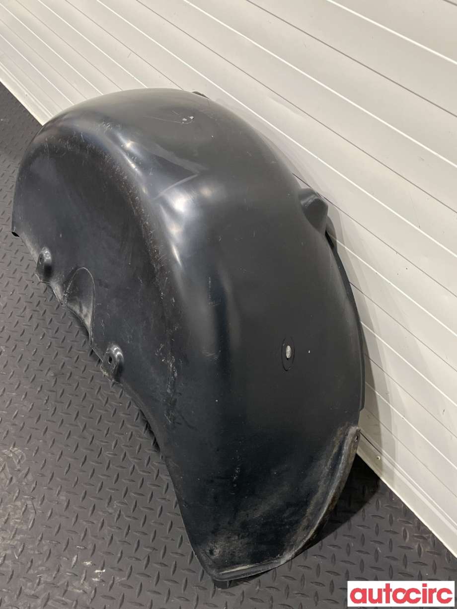 Skjerm locari høyre bak til VW Caddy 2015-2020 (Type III, Fase 3)  (VOLKSWAGEN|2K0810972D)