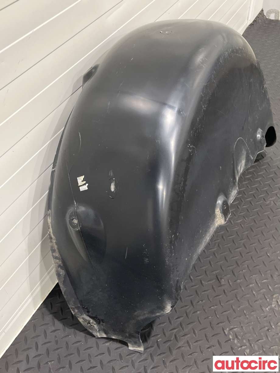 Skjerm locari høyre bak til VW Caddy 2015-2020 (Type III, Fase 3)  (VOLKSWAGEN|2K0810972D)