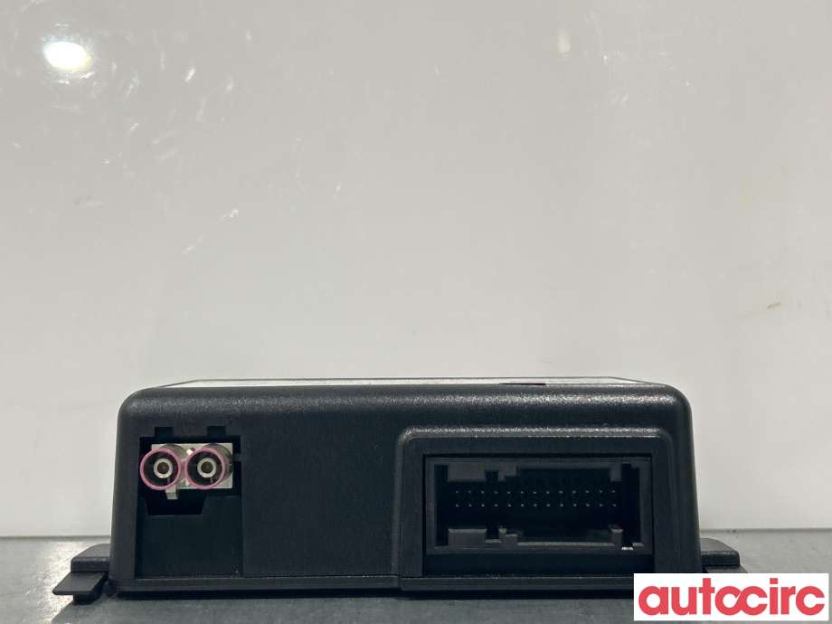 Antenne forsterker til VW Passat 2015-2019 (Fase 1) (B8) (B8) (VOLKSWAGEN|5QE035284C)