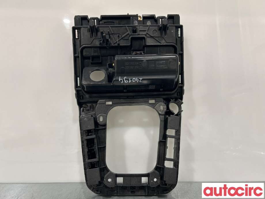 Diverse deler til VW Passat 2015-2019 (Fase 1) (B8) (B8) (VOLKSWAGEN|3G1863284A)