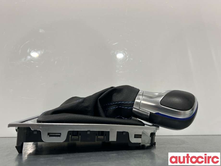 Diverse deler til VW Passat 2015-2019 (Fase 1) (B8) (B8) (VOLKSWAGEN|3G1713203D)