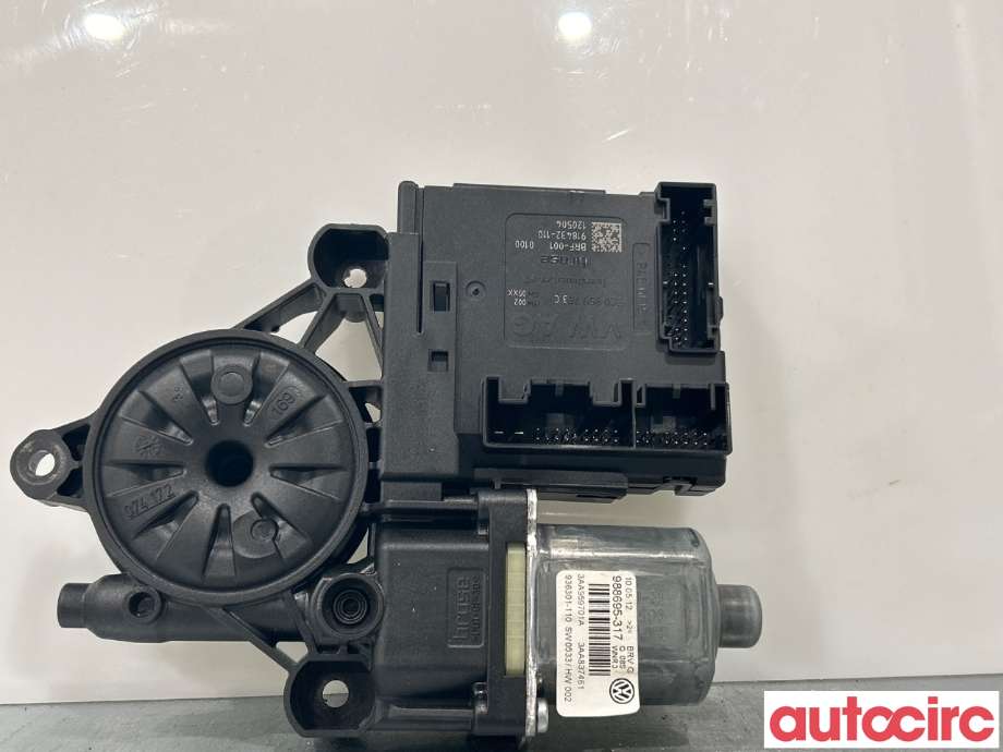 Ruteheis venstre foran til VW Passat 2011-2015 (B7) (B7) (VOLKSWAGEN|3AA959701A|988695-317|3AA988701)
