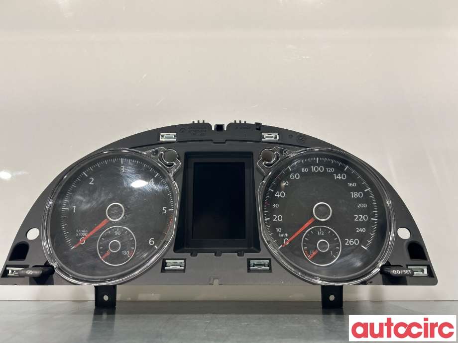 Instrumentpanel til VW Passat, 2011-2015 (B7) (B7) (VOLKSWAGEN|3AA920870GX)