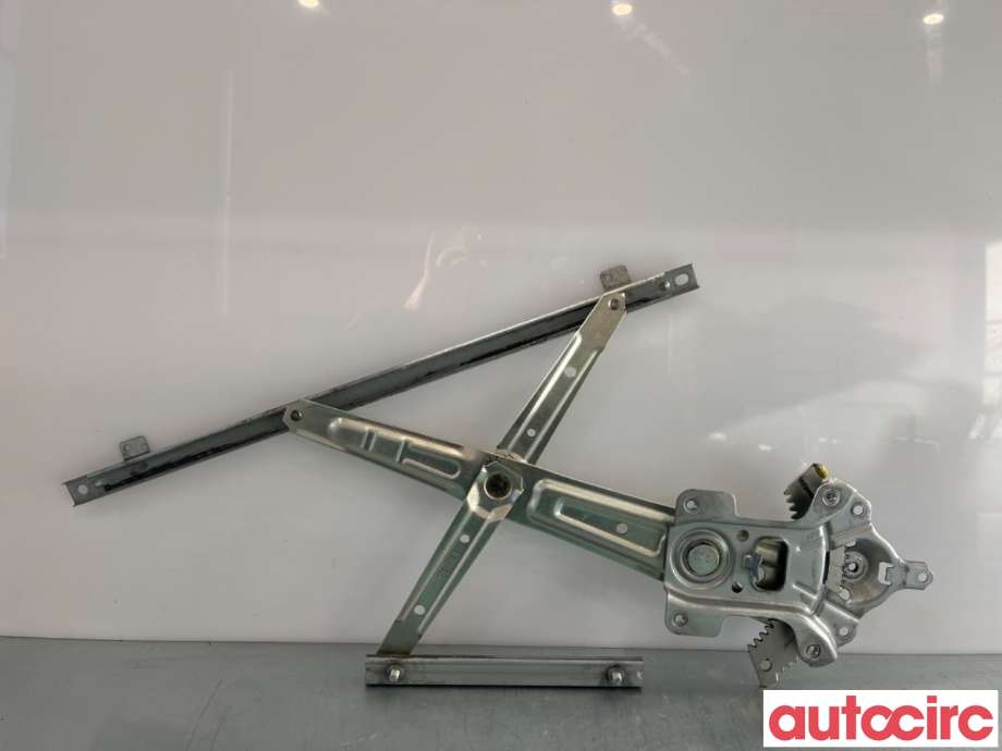 Ruteheis til Mitsubishi Lancer, 2008-2017  (MITSUBISHI|5713A125)