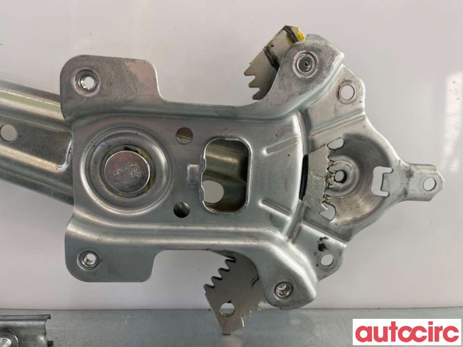 Ruteheis til Mitsubishi Lancer 2008-2017 (MITSUBISHI|5713A125|)