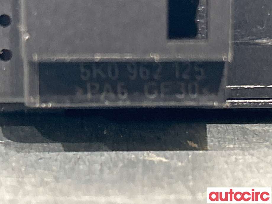 Diverse deler til VW Golf VI 2008-2012  (VOLKSWAGEN|5K0962125)