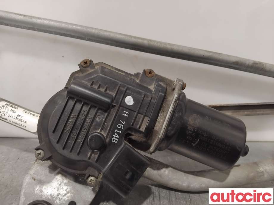 Viskermotor frontrute til Škoda Superb 2015-->> (Type III)  (SKODA|3V1955023A|A0076-004|3V1955023B)