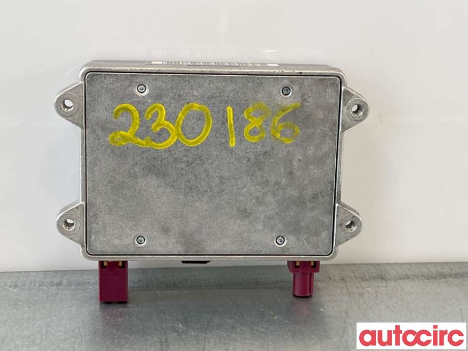 Antenne forsterker til Audi A6 2005-2008 (Type III, Fase 1) (C6) (C6) (AUDI|8E0035456D||8E0035456C)
