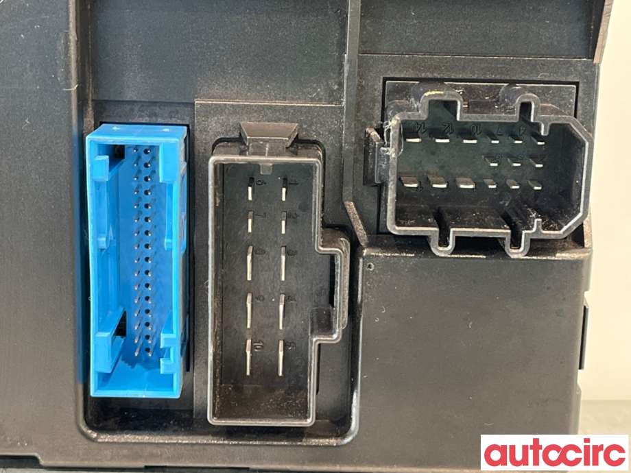 Styreenhet comfort (BCM) til Audi A6 2005-2008 (Type III, Fase 1) (C6) (C6) (AUDI|4F0910289K||4F097289F)