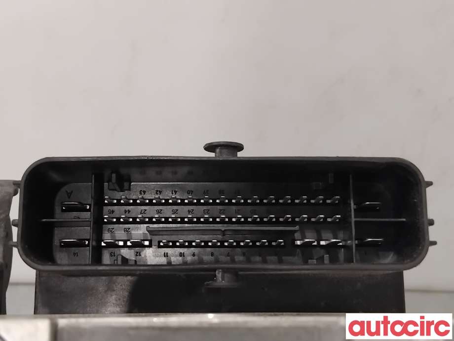 ABS sentral til VW Passat 2015-2019 (Fase 1) (B8) (B8) (VOLKSWAGEN|3Q0614517S|100915-43753)