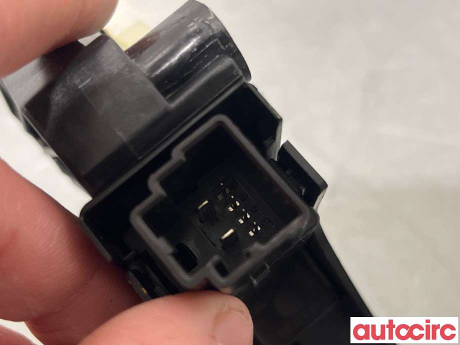 Ruteheis venstre foran til Volvo V40 2012-2019  (VOLVO|31253061|966268-103|)