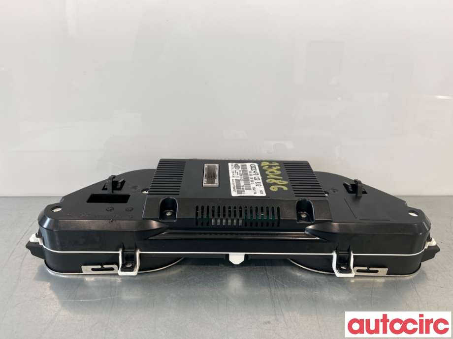 Instrumentpanel til Audi A6 2005-2008 (Type III, Fase 1) (C6) (C6) (AUDI|4F0920934G||4F0920934GX)