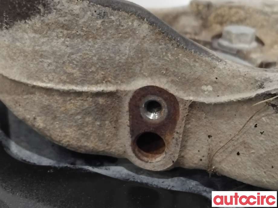 Hjulspindel venstre foran til Nissan Pulsar 2014-->>  (NISSAN|400151KK0A|)