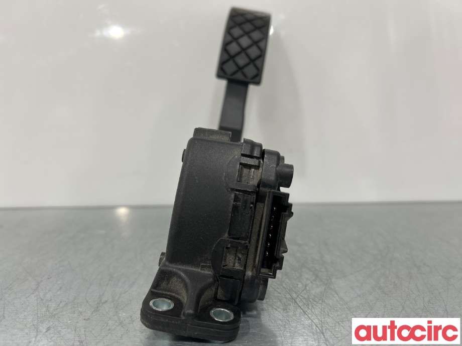 Pedal gass til VW Amarok 2016-2022 (Type I, Fase 2)  (VOLKSWAGEN|6Q1723503P)