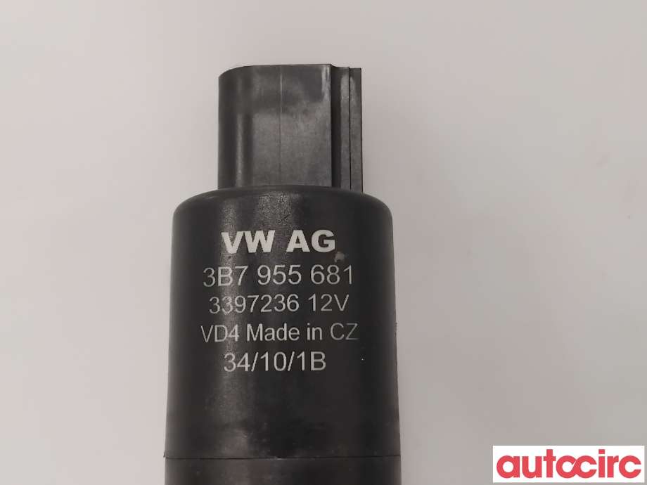 Spylerpumpe til VW Golf VI 2008-2012  (VOLKSWAGEN|3B7955681|)