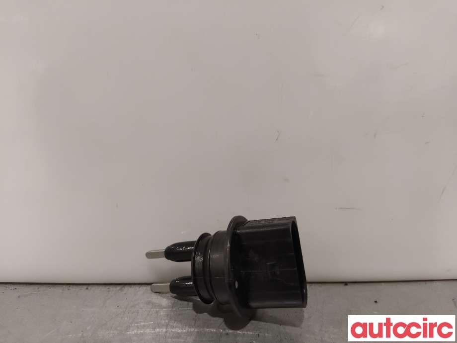 Diverse deler til VW Golf VI 2008-2012  (VOLKSWAGEN|7M0919376|)