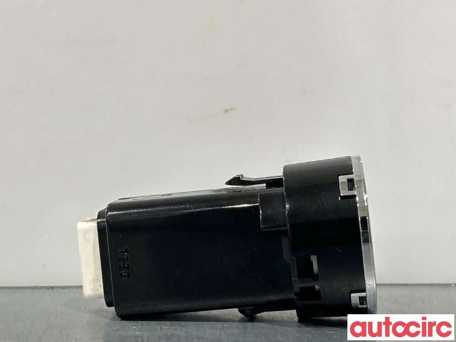 Bryter start/stopp til Isuzu D-Max 2017-2020 (Type II, Fase 2)  (ISUZU|8983247840)