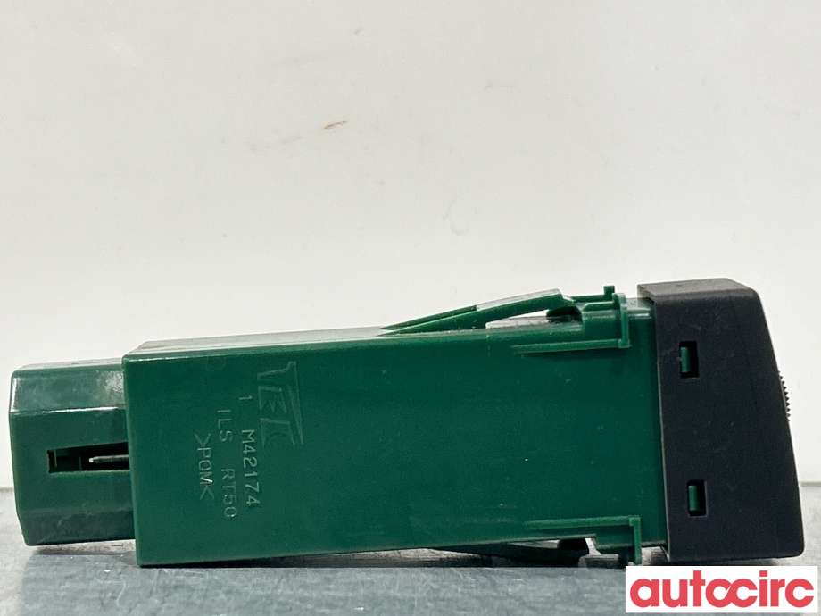 Bryter diverse til Isuzu D-Max 2017-2020 (Type II, Fase 2)  (ISUZU|8980580842)