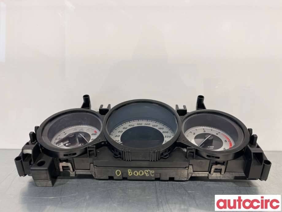 Multimedia display (MCU - Media Controller Unit) til Mercedes C-Klasse 2011-2014 (Fase 2) (W204) (W204) (MERCEDES|A2049003107|A2C53435303|A2049000306)