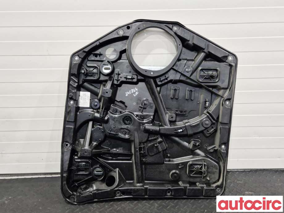 Ruteheis til Mercedes Vito 2014-->> (W447) (W447) (MERCEDES|A4477203900)