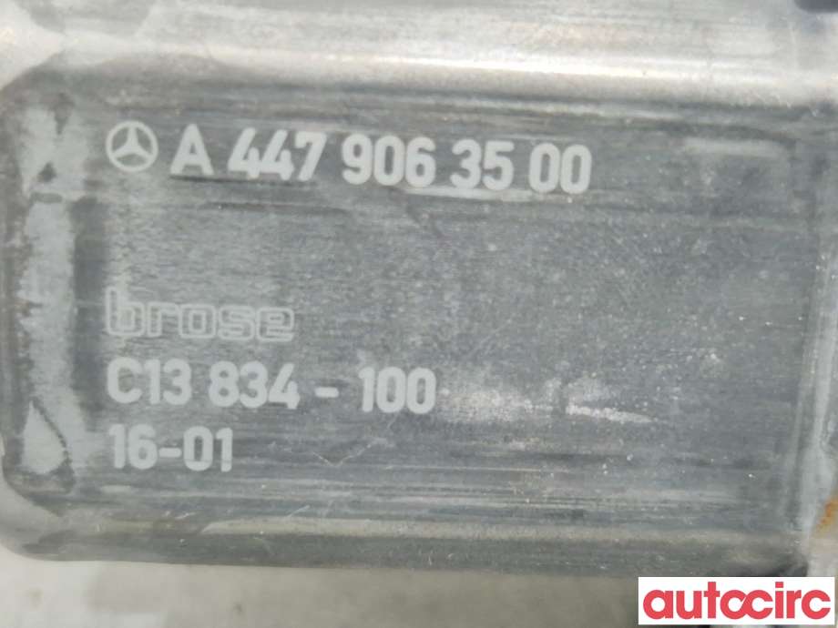 Ruteheis venstre foran til Mercedes Vito 2014-->> (W447) (W447) (MERCEDES|A4479063500|0130822312)