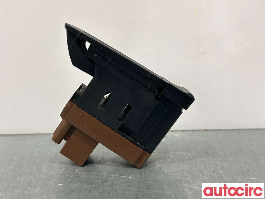 Bryter diverse til Audi Q5 2008-2012 (Type I, Fase 1)  (AUDI|8K1927325|)