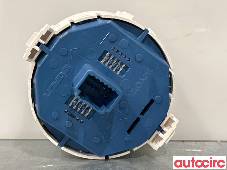 Bryter nødblink til Toyota Yaris 2014-2020 (Type III, Fase 2)  (TOYOTA|839500D100)