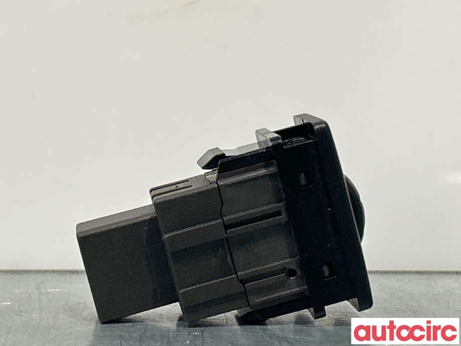 Bryter diverse til Toyota Yaris 2014-2020 (Type III, Fase 2)  (TOYOTA|8415202080)