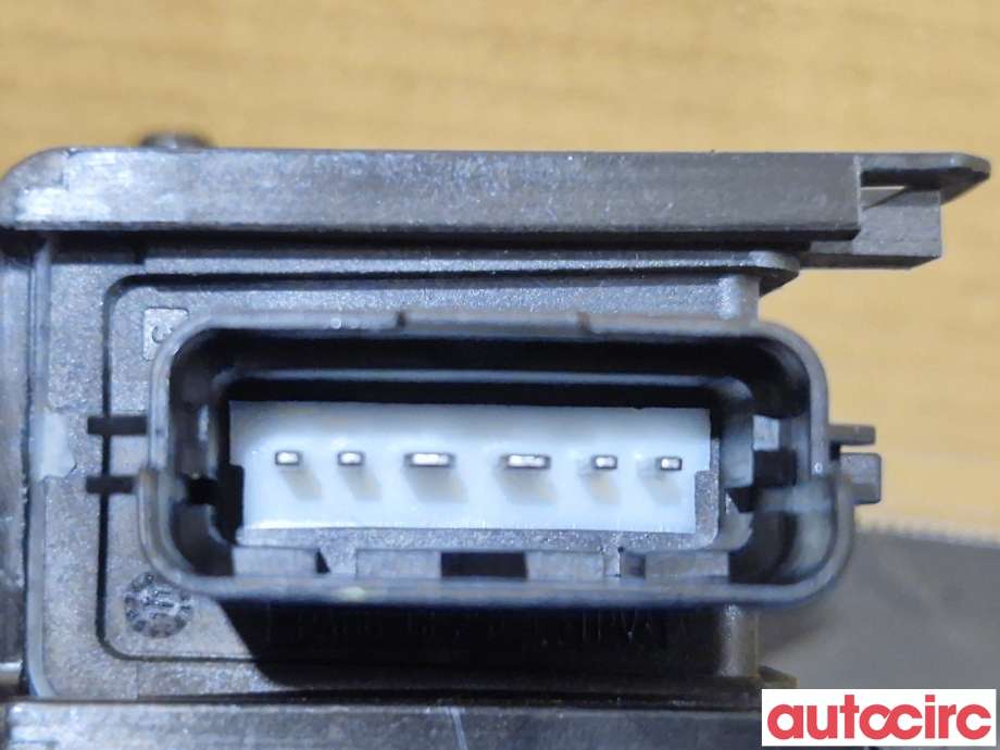 Ruteheis høyre foran til Hyundai i40 2012-2017  (HYUNDAI|824603Z010|F00S1A2934|82460-3Z010)