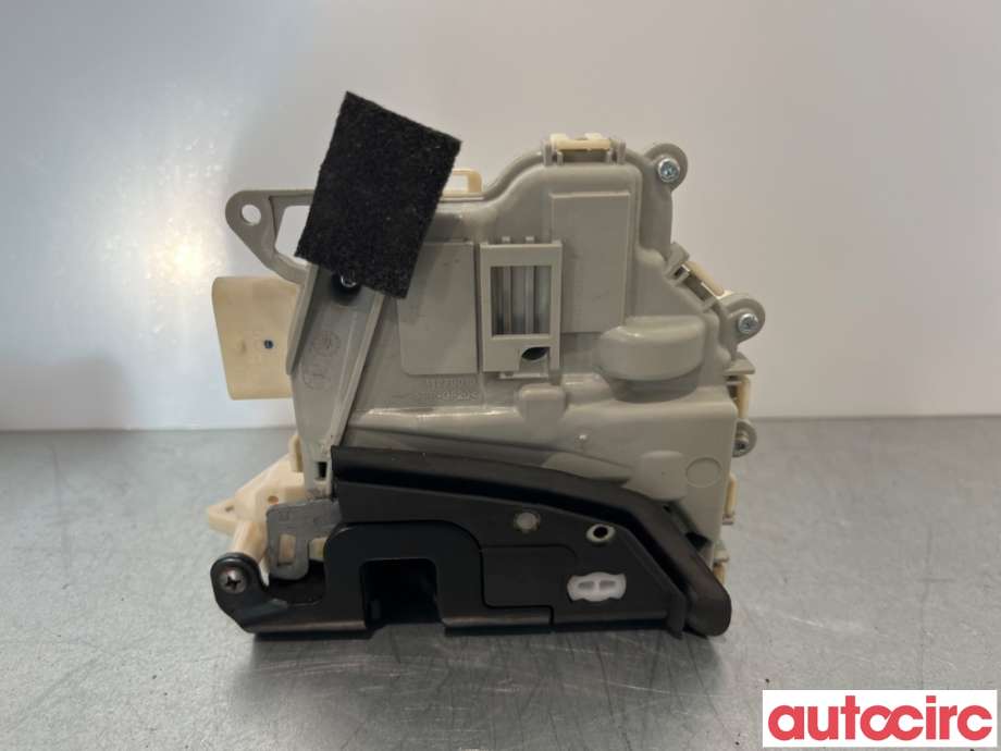 Låsekasse høyre foran til Audi A4, Allroad 2009-2016 (Type I) (B8) (B8) (AUDI|8J1837016C||8J1837016E)
