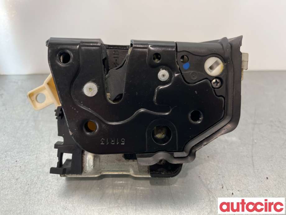 Låsekasse høyre foran til Audi A4, Allroad 2009-2016 (Type I) (B8) (B8) (AUDI|8J1837016C||8J1837016E)