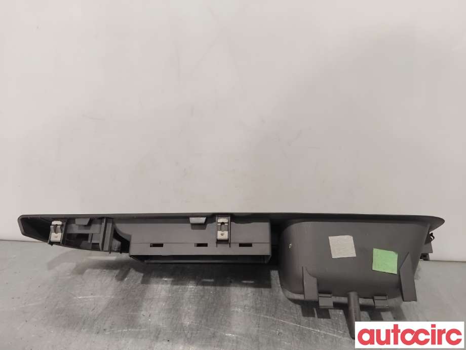 Diverse deler til VW Golf V, Combi 2003-2008  (VOLKSWAGEN|1K4868049C|)