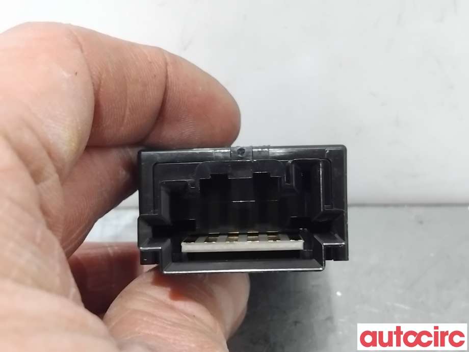 Bryter Antispinn til Citroën C4, Aircross 2012-2017  (CITROEN|6490RG|)