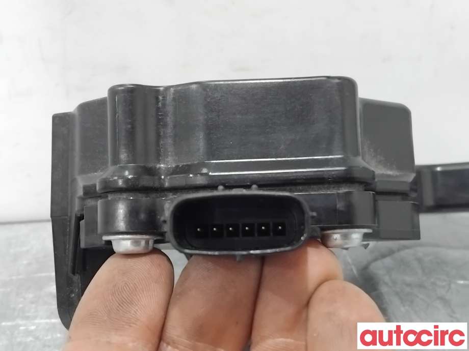 Pedal gass til Toyota RAV4 2013-2015 (Type IV, Fase 1)  (TOYOTA|7811042040|198800-8942|78110-42040)