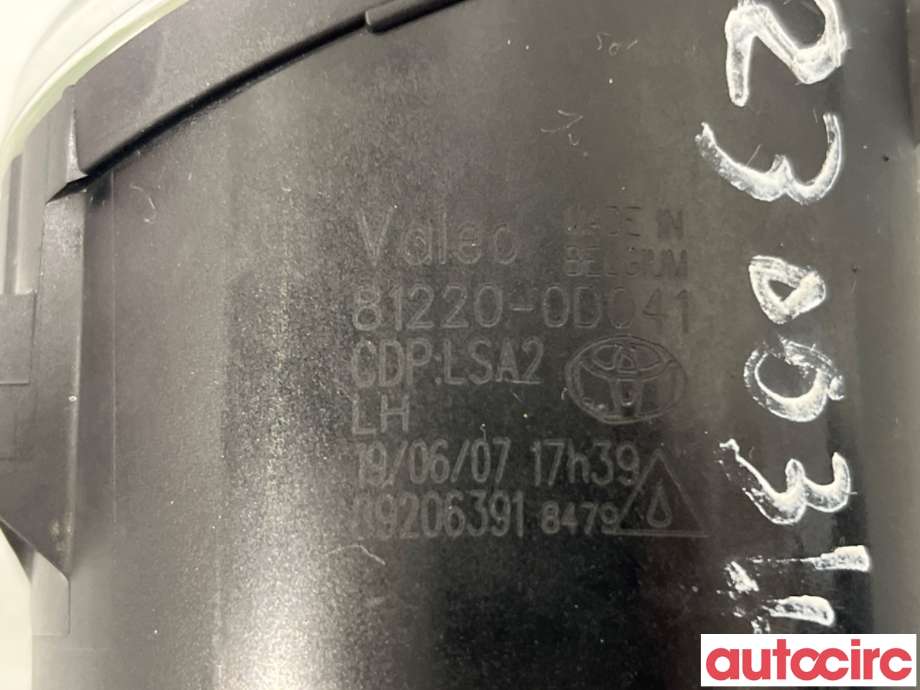 Tåkelykt venstre foran til Toyota Auris 2007-2010 (Type I, Fase 1)  (TOYOTA|812200D041|812200D040|812200D042)
