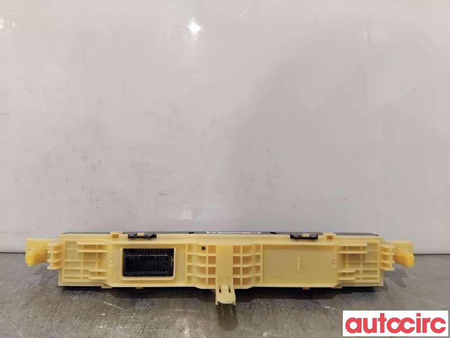 Bryter nødblink til Toyota RAV4 2013-2015 (Type IV, Fase 1)  (TOYOTA|8395042060|022200-938|83950-42060)