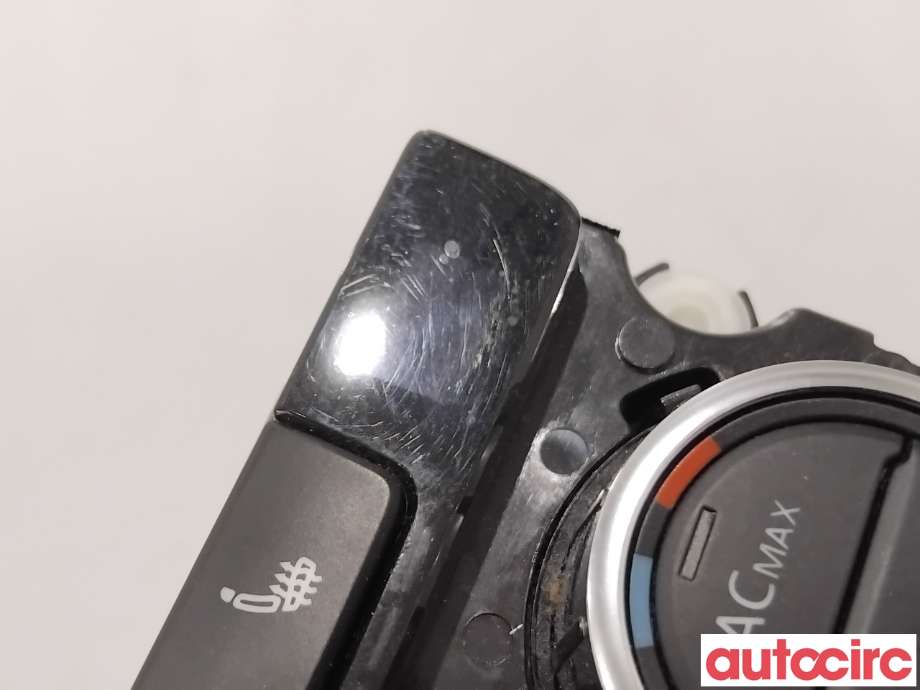 Varmeapparat betjening til VW Passat 2011-2015 (B7) (B7) (VOLKSWAGEN|3AA907044BD|5HB011257-13|3AA907044CM)