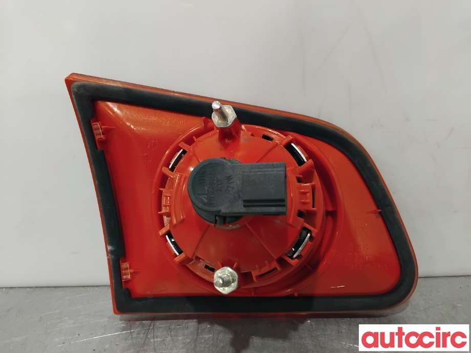 Baklykt høyre indre til VW Passat 2005-2010 (B6) (B6) (VOLKSWAGEN|3C9945094|)