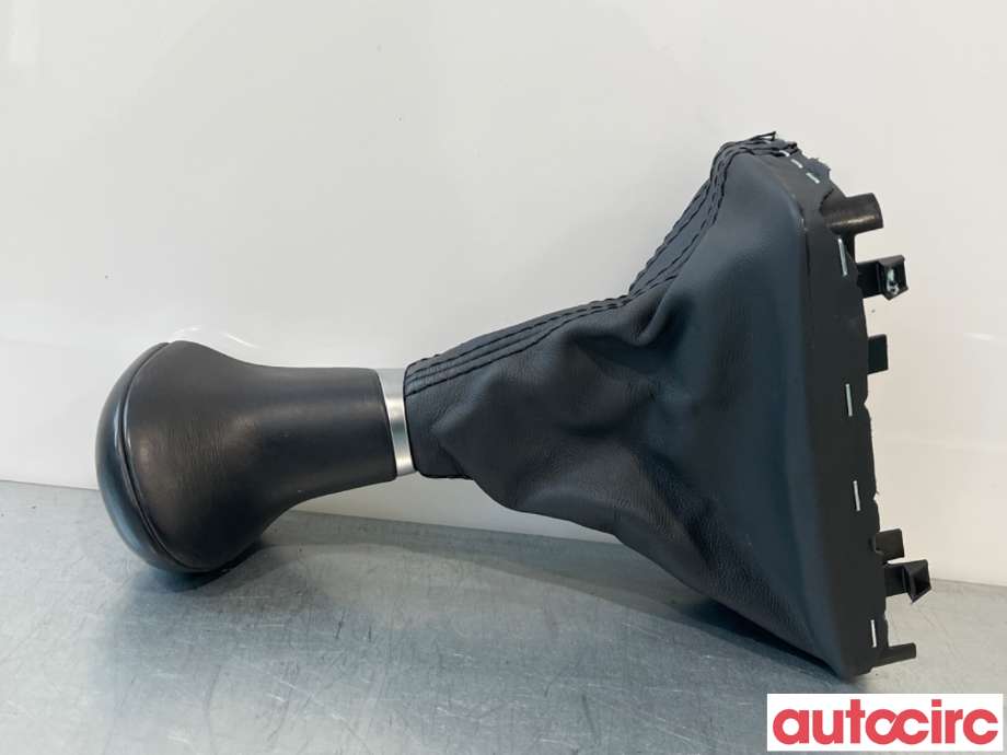 Diverse deler til Audi A4, Allroad 2009-2016 (Type I) (B8) (B8) (AUDI|8K1713139R|)