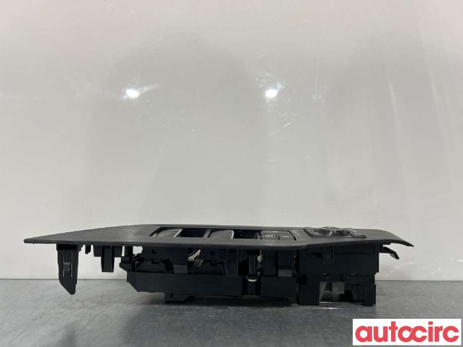 Bryter ruteheis til Toyota RAV4 2019-->> (Type V)  (TOYOTA|8404042030)