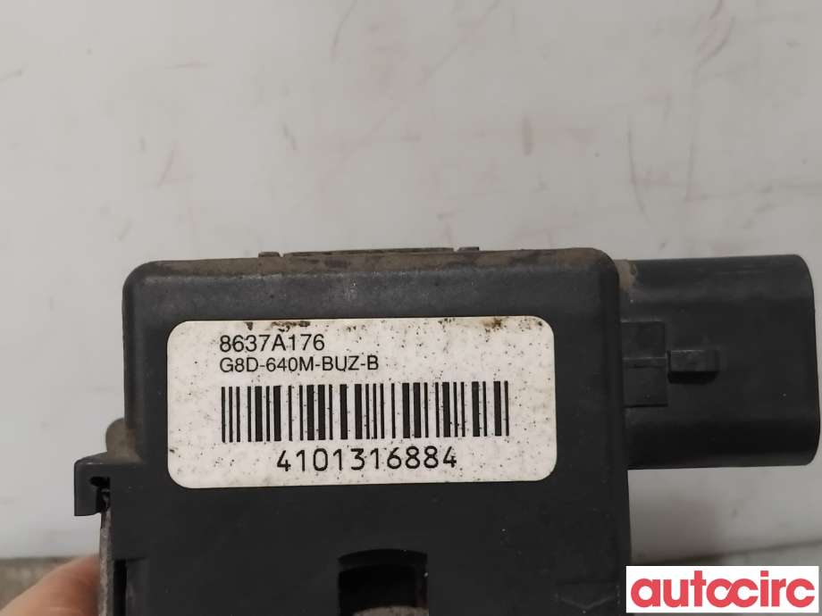 Diverse deler til Mitsubishi Outlander 2015-->> (Type III, Fase 2)  (MITSUBISHI|8637A176|G8D-640M-BUZ-B)