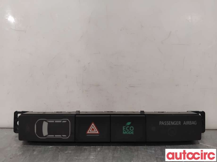 Bryter nødblink til Mitsubishi Outlander 2015-->> (Type III, Fase 2) (MITSUBISHI|8002B409|)
